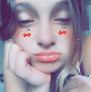 Meet your Posher, Alexys